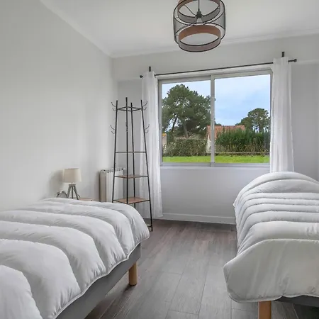 Pour 4 - Centre - 500m De La